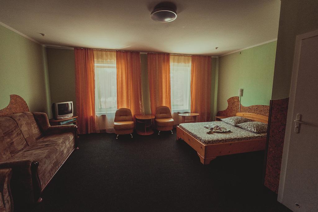 Formula 1 Motel Ivano-Frankivsk Room photo