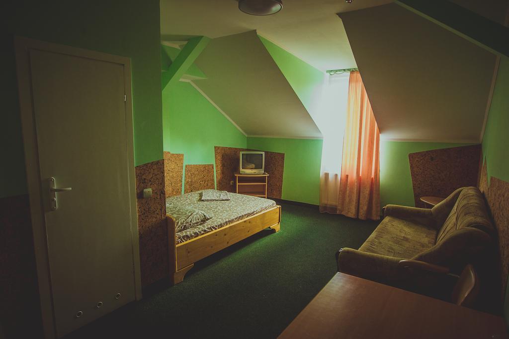 Formula 1 Motel Ivano-Frankivsk Room photo